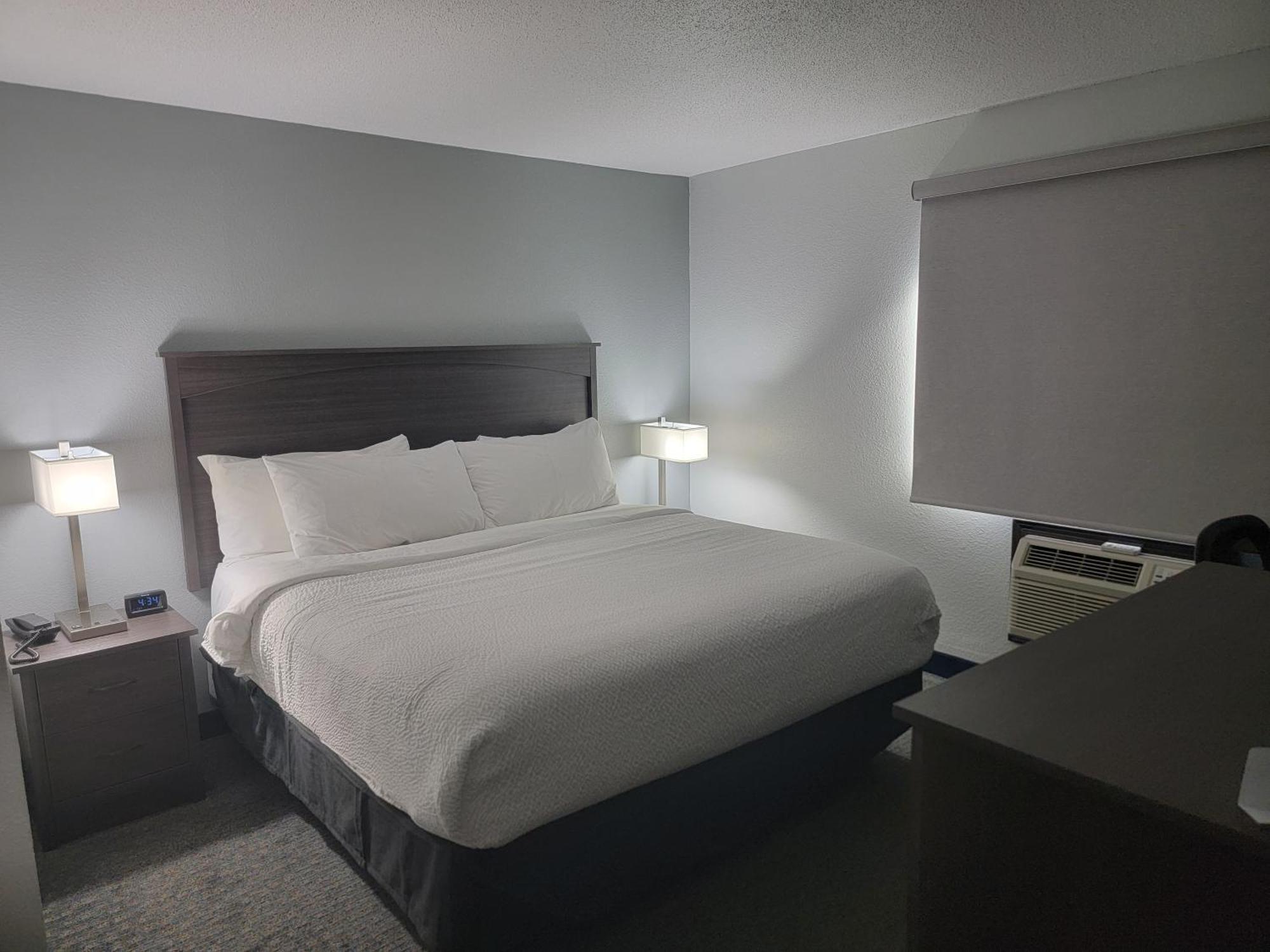 Americas Best Value Inn And Suites Bismarck Ngoại thất bức ảnh