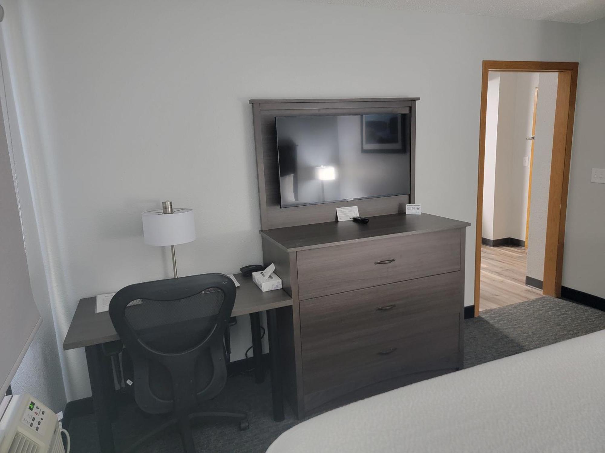 Americas Best Value Inn And Suites Bismarck Ngoại thất bức ảnh